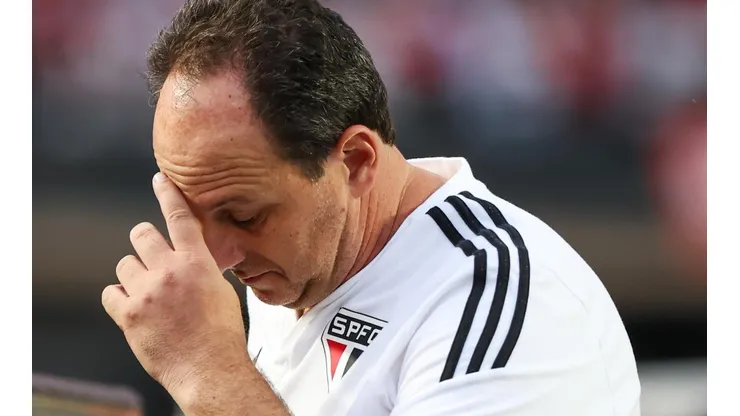 Marcello Zambrana/AGIF. Rogério Ceni é alvo de críticas à frente do São Paulo