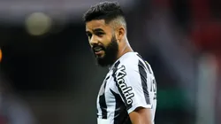 Foto: Pedro H. Tesch/AGIF - Lateral sequer começou o ano treinando com o grupo.