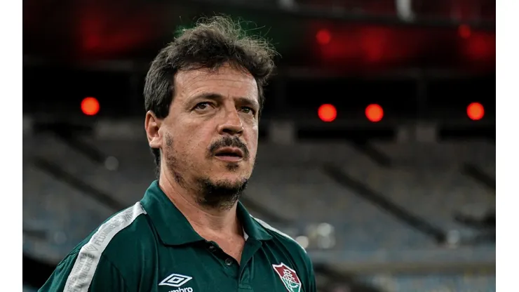 Foto: Thiago Ribeiro/AGIF - Fernando Diniz tem números ruins no Fluminense em clássicos