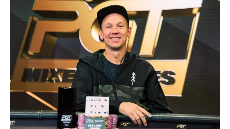 John Monnette foi o campeão após longo heads-up (Foto: Divulgação/PokerGo)