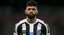 Pedro Vale/AGIF - Gabigol "ajuda" o Santos no mercado