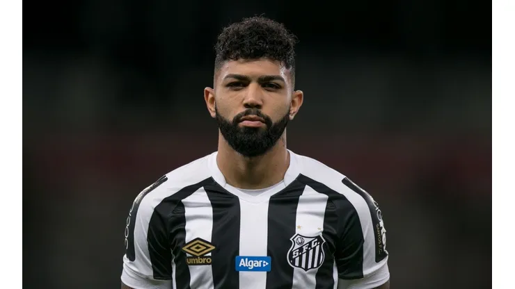 Pedro Vale/AGIF - Gabigol "ajuda" o Santos no mercado