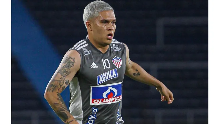 Foto: Divulgação/@JuniorClubSA - Ex-alvo do Santos, JuanFer Quintero está em apuros no Junior Barranquilla