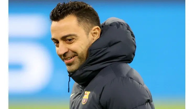 (Photo by Alexander Hassenstein/Getty Images) - Xavi pode em breve ter um jogador do Santos no Barcelona.