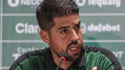 Foto: Robson Mafra/AGIF - António Oliveira: técnico do Coritiba desabafou em entrevista