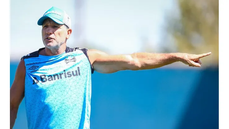 FOTO: LUCAS UEBEL/GREMIO FBPA - Renato não levou Ferreira para viagem a Caxias do Sul