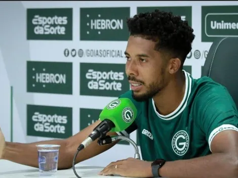 TITULAR? Ex-São Paulo é anunciado pelo Goiás e vira 'sombra' de Willian