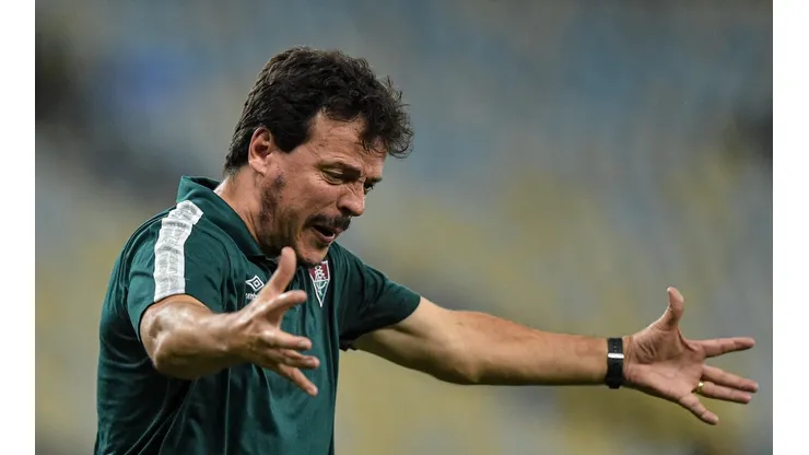 Fernando Diniz no comando do Fluminense - Foto: Thiago Ribeiro/AGIF