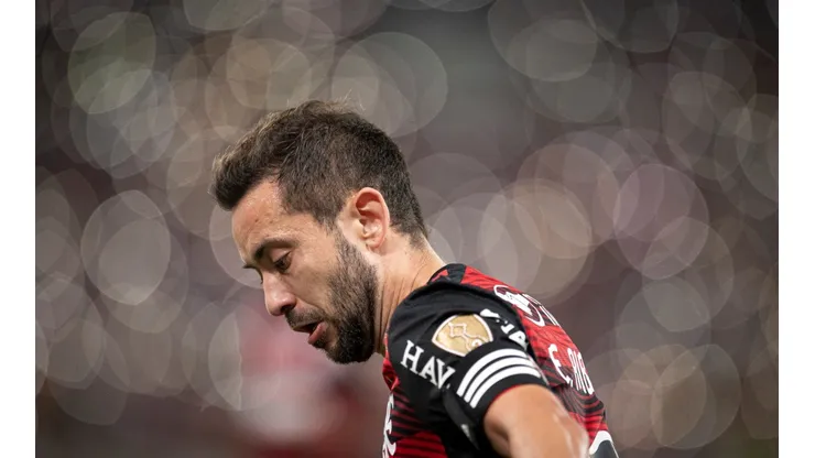 Jorge Rodrigues/AGIF. Everton Ribeiro aponta falhar do Flamengo na eliminação no Mundial