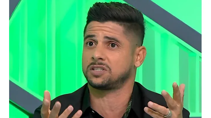 Foto: Reprodução/SBT - Cicinho em participação no programa SBT