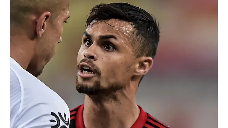 Foto: Thiago Ribeiro/AGIF - Michael chamou a atenção horas antes de enfrentar o Flamengo.