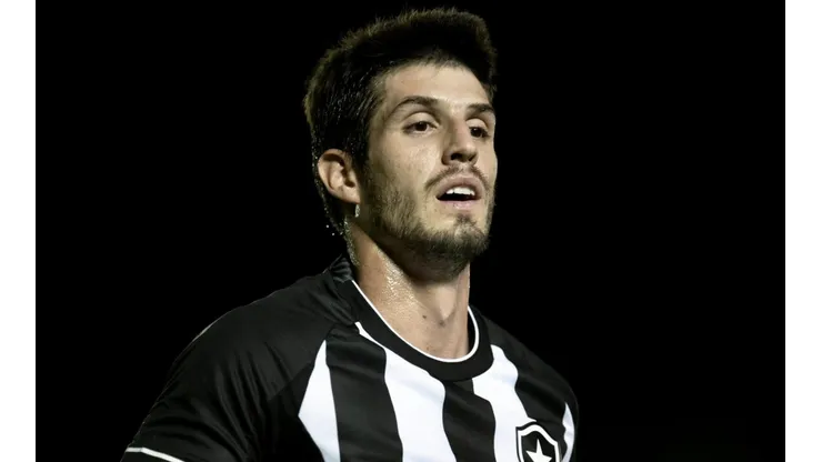 Foto: Jorge Rodrigues/AGIF - Lucas Piazon foi titular contra o Boavista