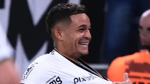 Agif/Ettore Chiereguini - Adson gera polêmica nas redes sociais