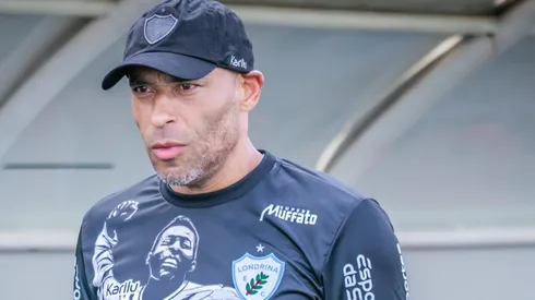 Fernando Teramatsu/AGIF. Edinho volta atrás e segue como treinador do Londrina
