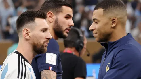 Clive Brunskill / Equipe / Getty Images - Messi e Mbappé.