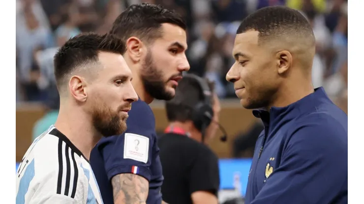Clive Brunskill / Equipe / Getty Images - Messi e Mbappé.