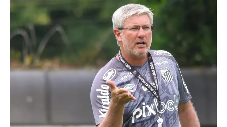 Foto: Fernanda Luz/AGIF - Odair já trabalhou no Internacional e no Fluminense.