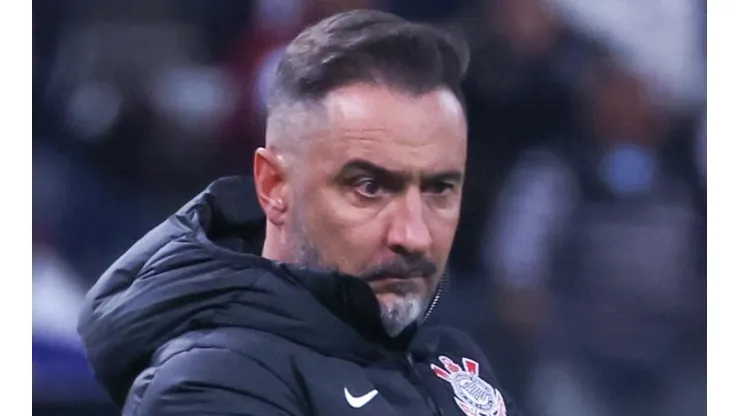 Foto: Marcello Zambrana/AGIF - Mudança de postura após saída do técnico no Corinthians chamou a atenção até da Fiel.