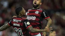 Marinho e Vidal comemoram gol do Flamengo - Foto: Marcelo Cortes/CRF
