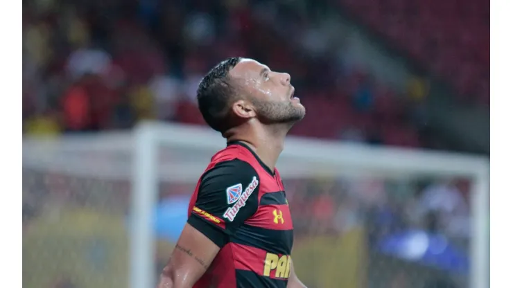 Foto: Caio Falcão/AGIF - Em 2019, Guilherme brilhou pelo Sport em campanha de acesso à Série A