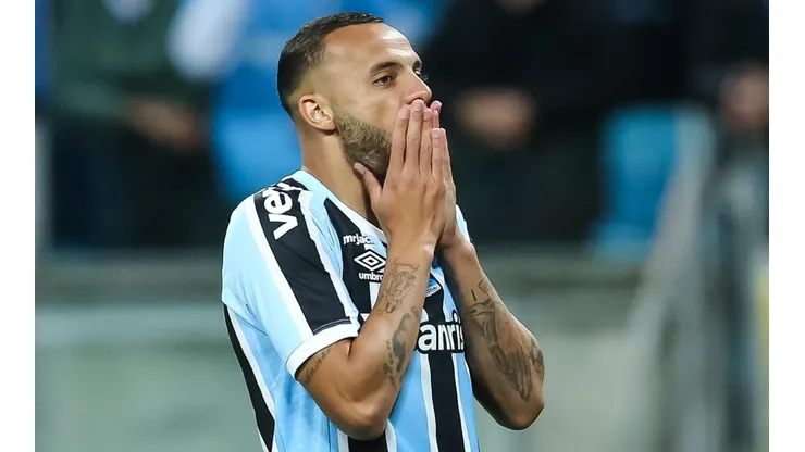 Foto: Pedro H. Tesch/AGIF - Guilherme: atacante pode deixar o Grêmio em breve