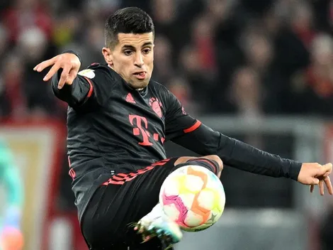 Cancelo mostra serviço em estreia pelo Bayern e protagoniza lance surreal