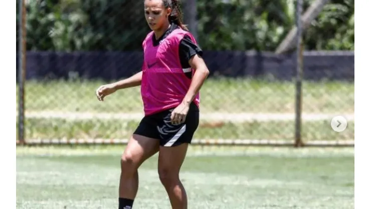 Foto: Rodrigo Gazzannel/Agência Corinthians - Carol Tavares é uma das caras novas do Feminino do Corinthians nesta temporada