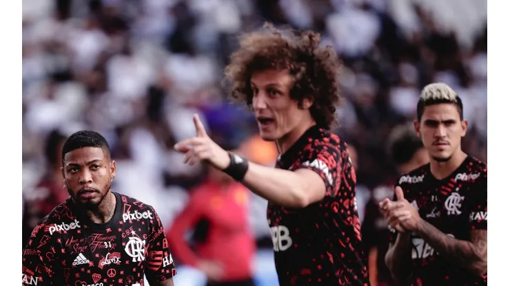 Foto: Ettore Chiereguini/AGIF - Marinho, David Luiz e Pedro