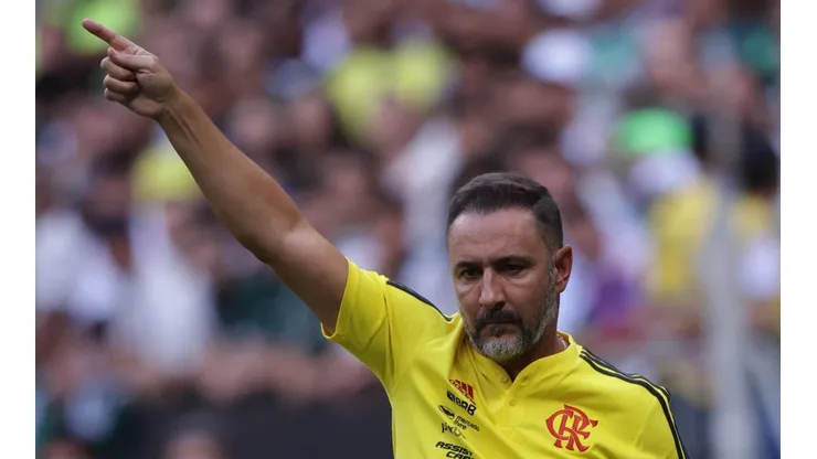 Foto: Ettore Chiereguini/AGIF - Vítor Pereira precisou mexer no Flamengo.