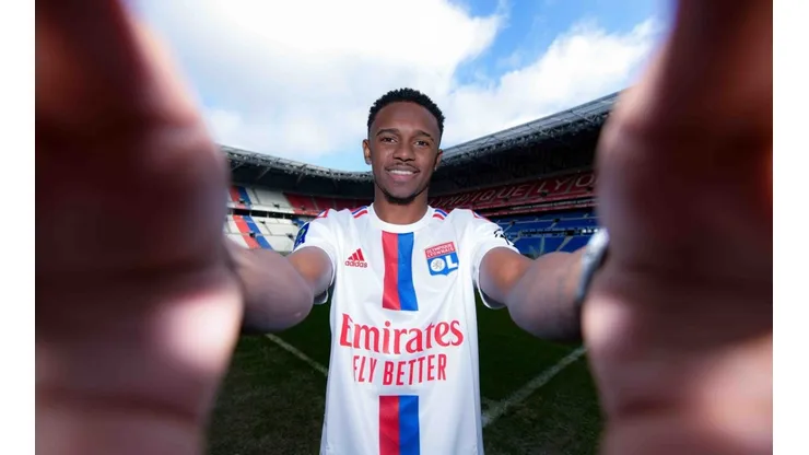 Foto: Divulgação/Lyon - Jeffinho foi vendido ao Lyon na última semana