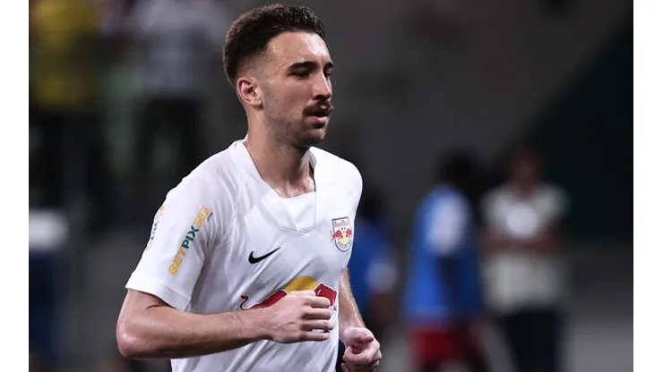 Foto: Ettore Chiereguini/AGIF - Léo Ortiz está no Bragantino desde 2019