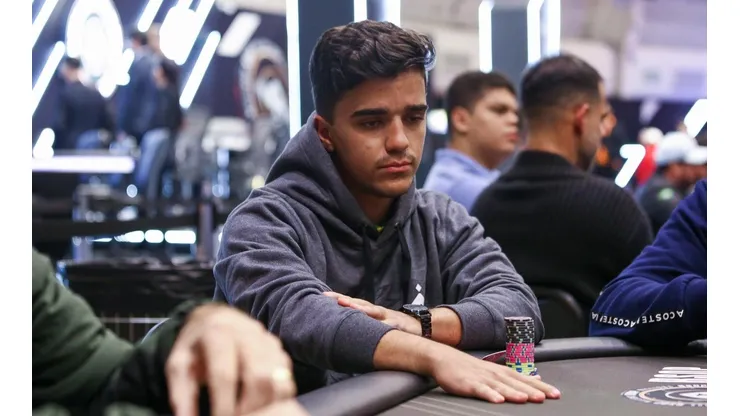 Daniel Araújo arrumou duas boas premiações no poker online (Foto: Rafael Terra/BSOP)