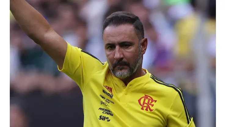 Fla desfaz negócio por influência de Vítor Pereira