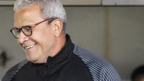 Rogério Capela/AGIF - Hélio dos Anjos renovou seu contrato com a Ponte até o final do ano