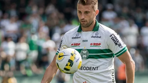 Robson Mafra/AGIF - Nova dupla de Henrique chega ao Coritiba