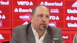 Foto: Ricardo Duarte/SC Internacional - Barcellos cuida da situação de Johnny às vésperas de fechamento da janela na Europa