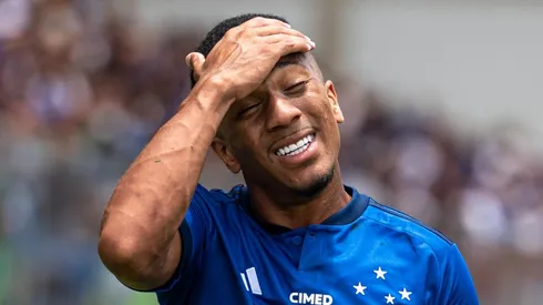 Alessandra Torres/AGIF - Matheus Davó lamentando expulsão