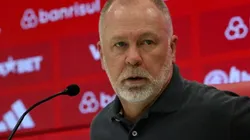 Foto: Tomás Hammes - Mano Menezes não gostou de uma das perguntas da coletiva.