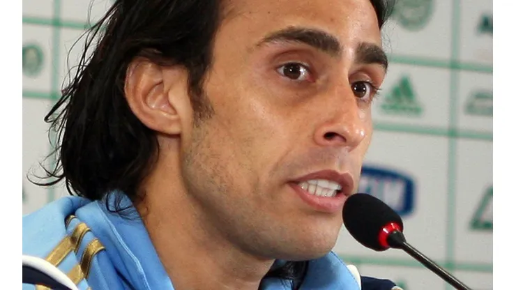 PROBLEMA RESOLVIDO! Valdivia entrega solução para ‘dor de cabeça’ no Palmeiras