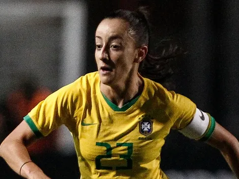 Luana 'abre o jogo' sobre momento do futebol feminino e exalta o Corinthians