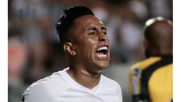 Marcello Zambrana/AGIF - Cueva no Santos.