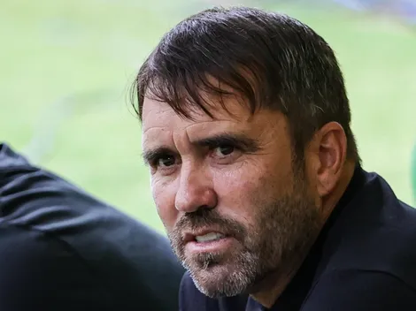 Atacante decide sair do Atlético e Coudet é avisado de última hora