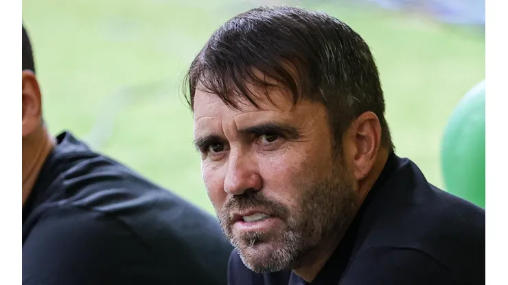 Atacante decide sair do Atlético e Coudet é avisado de última hora