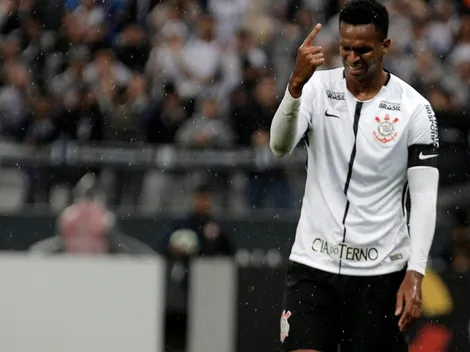 Jô fala em retorno ao Corinthians: “Três ou quatro anos”