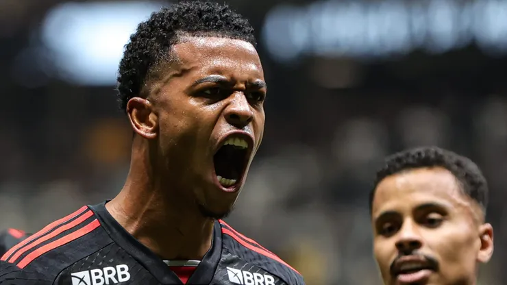 Carlinhos, o cara que decidiu o jogo para o Flamengo contra o Vitória.
