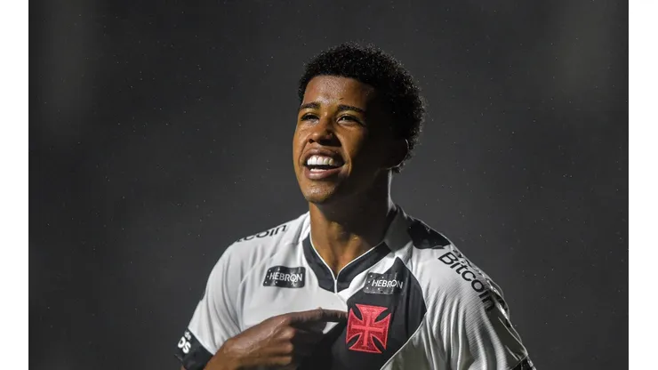 Thiago Ribeiro/AGIF - Andrey e mais uma joia do Vasco são elogiados
