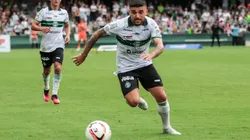 Foto: Robson Mafra/AGIF - Victor Luís será poupado diante do Maringá