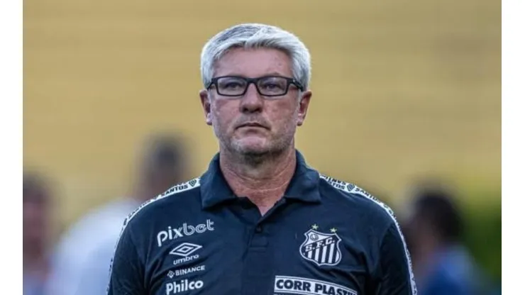 Foto: Reprodução/Santos FC - Odair Hellmann é o técnico do Santos em 2023