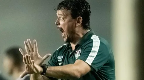 Grave lesão preocupa Diniz sobre retorno de meio-campista