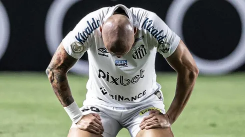 Maicon não vive bom momento no Santos - Foto: Raul Baretta/AGIF